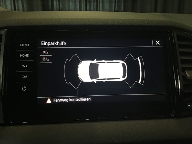 Fahrzeugabbildung Skoda Karoq Sportline 1.5 TSI DSG/AHK/NAVI/ACC/Std.Hzg
