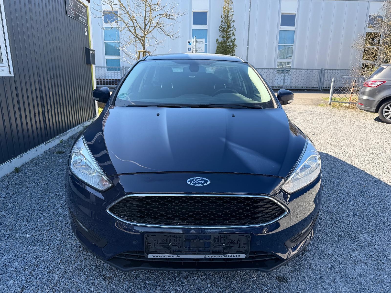 Ford Focus Turnier Business/AUT/NAVI/PDC/SHZ