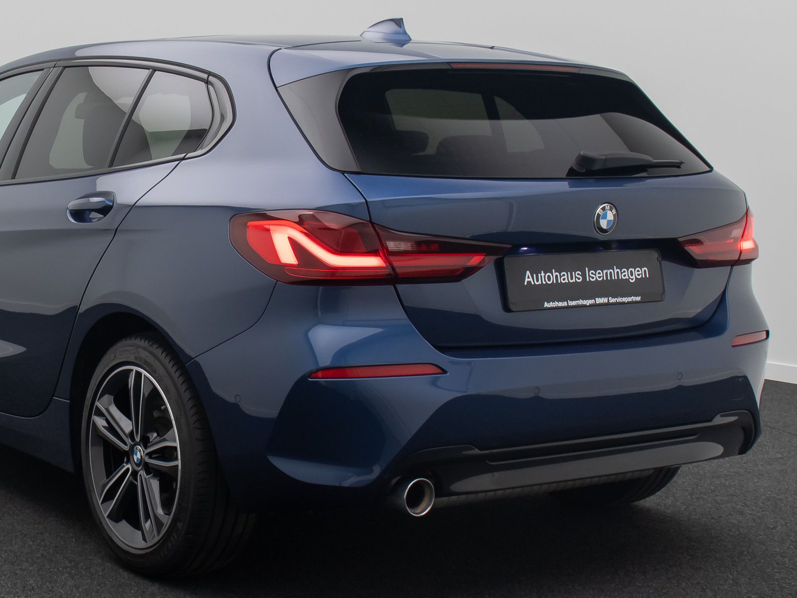Fahrzeugabbildung BMW 118i Sport Line Kamera DAB DriveAs HiFi Panorama