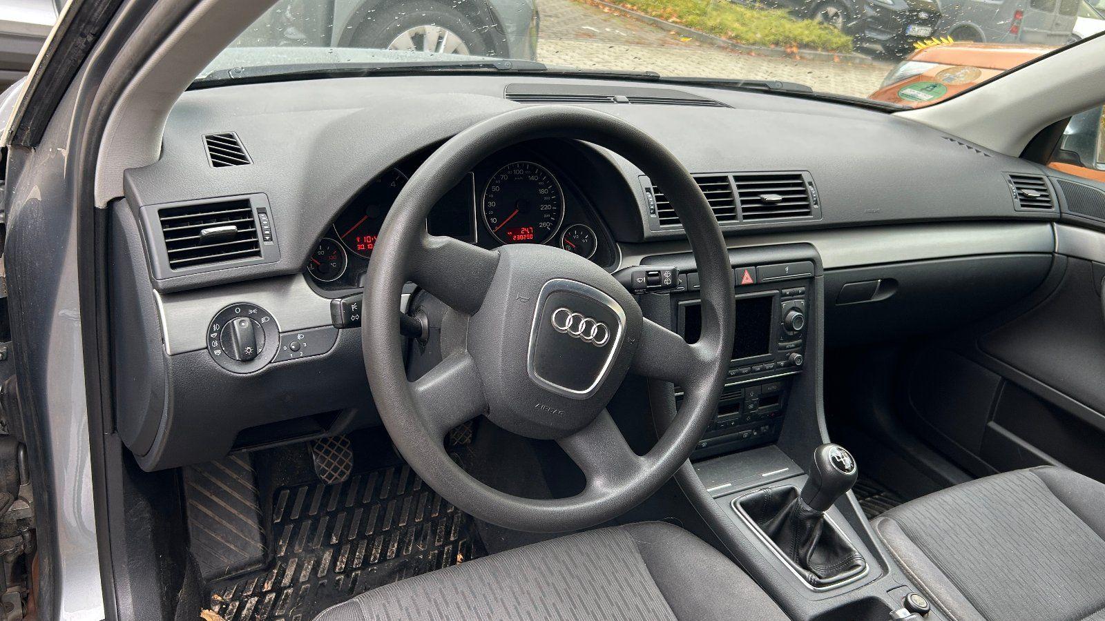 Audi A4 2006 — photo 7