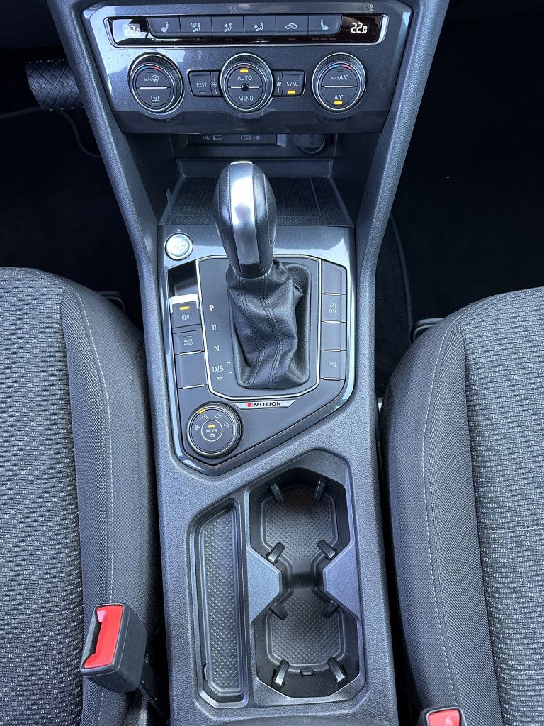 Fahrzeugabbildung Volkswagen Tiguan Allspace 2.0 TDI DSG 4M NAV+CARPLAY+VC+PP