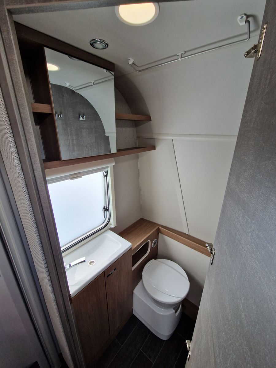 Fahrzeugabbildung Tabbert Senara 400 QD 2.3 Ambiente, DuoControl, 1.500kg