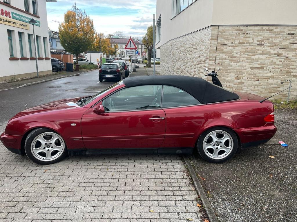 Mercedes-Benz CLK 230