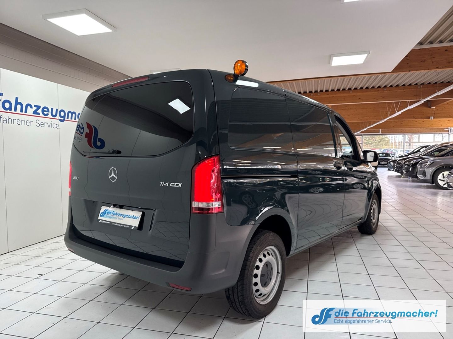 Fahrzeugabbildung Mercedes-Benz Vito Kasten 114 CDI FWD kompakt LED Blendfreies