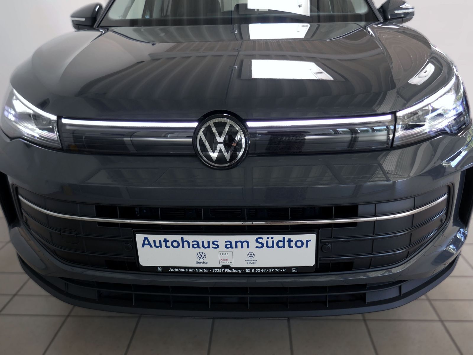 Fahrzeugabbildung Volkswagen Tiguan Life 2.0 TDI DSG | LED AHK RFK ACC