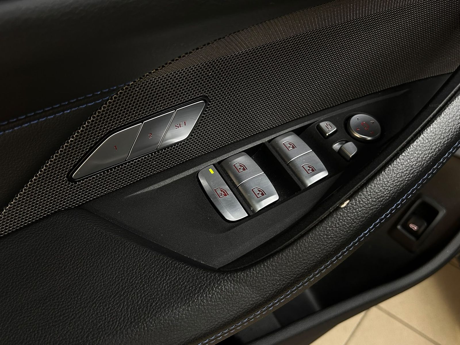 Fahrzeugabbildung BMW i4 M50 GC SHADO+LED+NAVI+MEMO+H&K+SHZ+AHK+WP+360