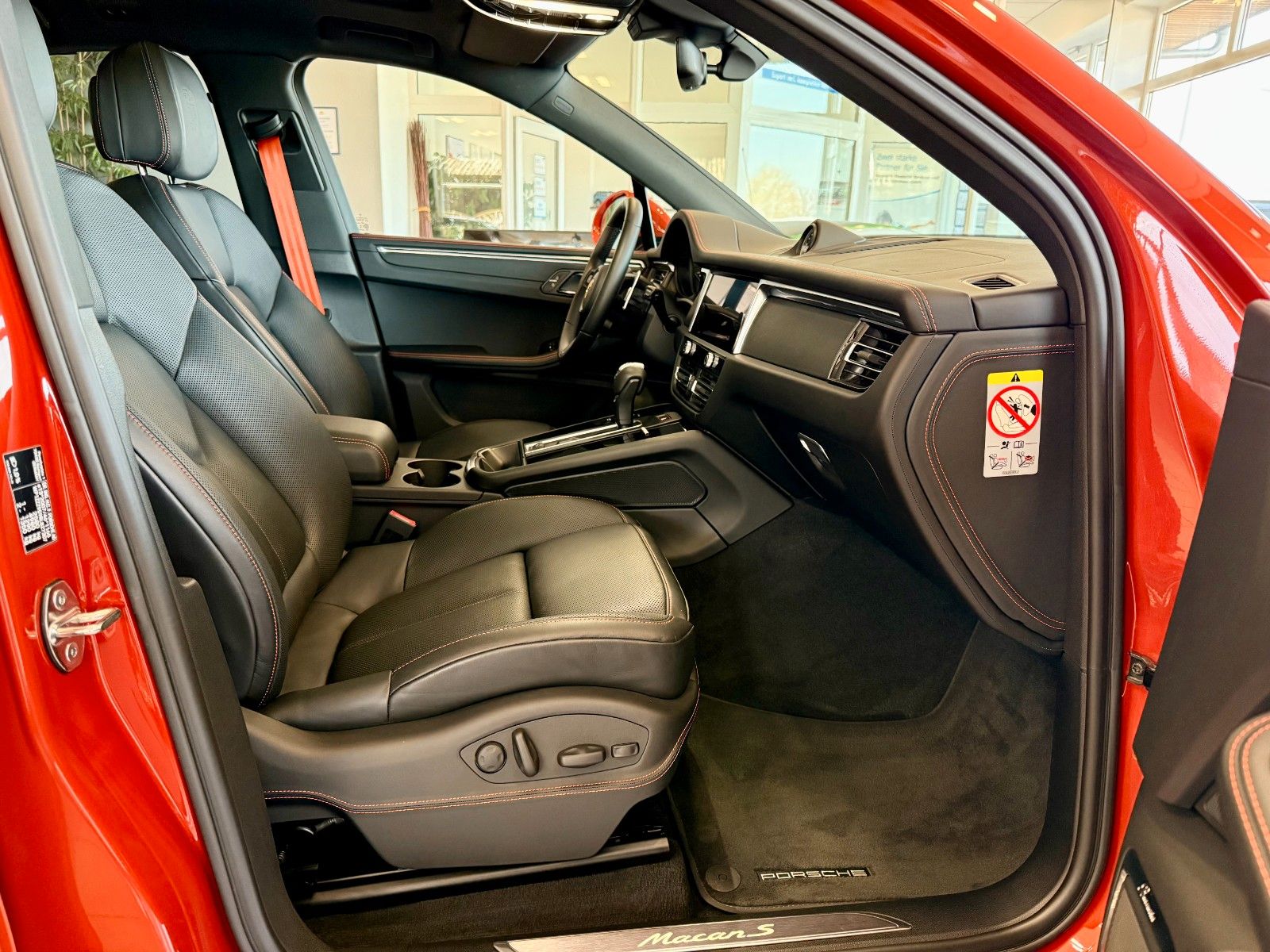 Fahrzeugabbildung Porsche Macan S Burmester/ACC/Luftfederung/Panorama/21"