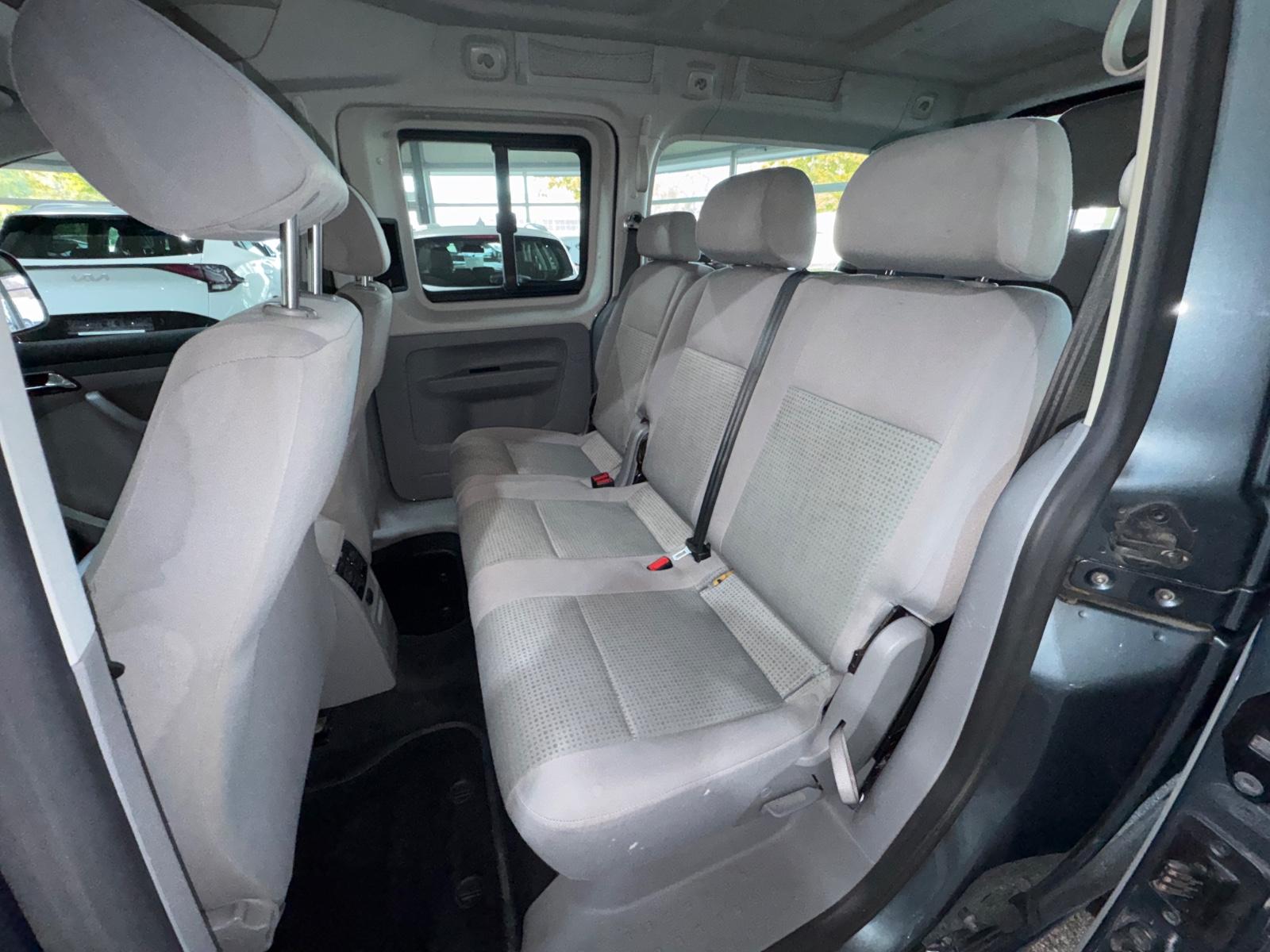 Volkswagen Caddy 1.6i Maxi Life 7SitzerKlimaPDCTüv 11/2027