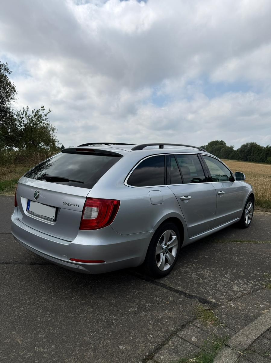 Skoda Superb 2013 — photo 6