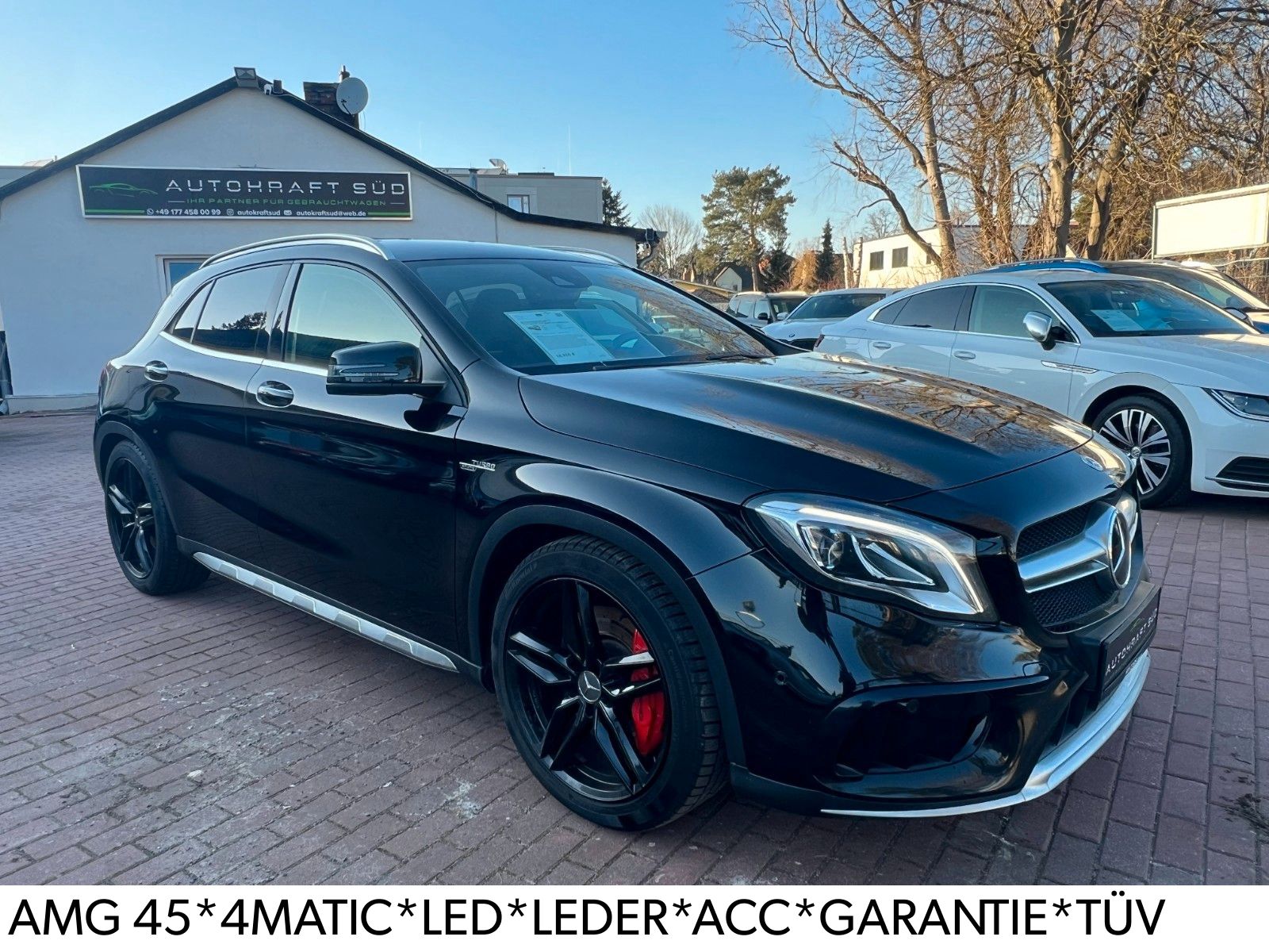 MERCEDES-BENZ GLA 45 AMG*4MATIC*LED*LEDER*ACC*GARANTIE*