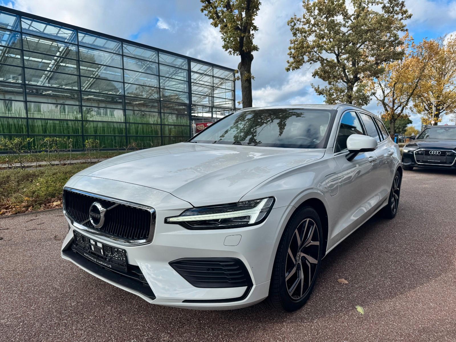 Volvo V60 Kombi Pro Plug-In Hybrid AWD Pano/RFK/Standh