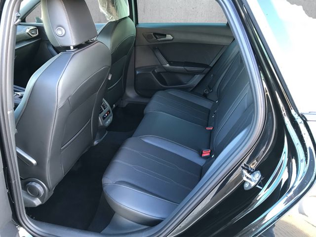 Leon Sportstourer 1.5 eTSI DSG*AHK*