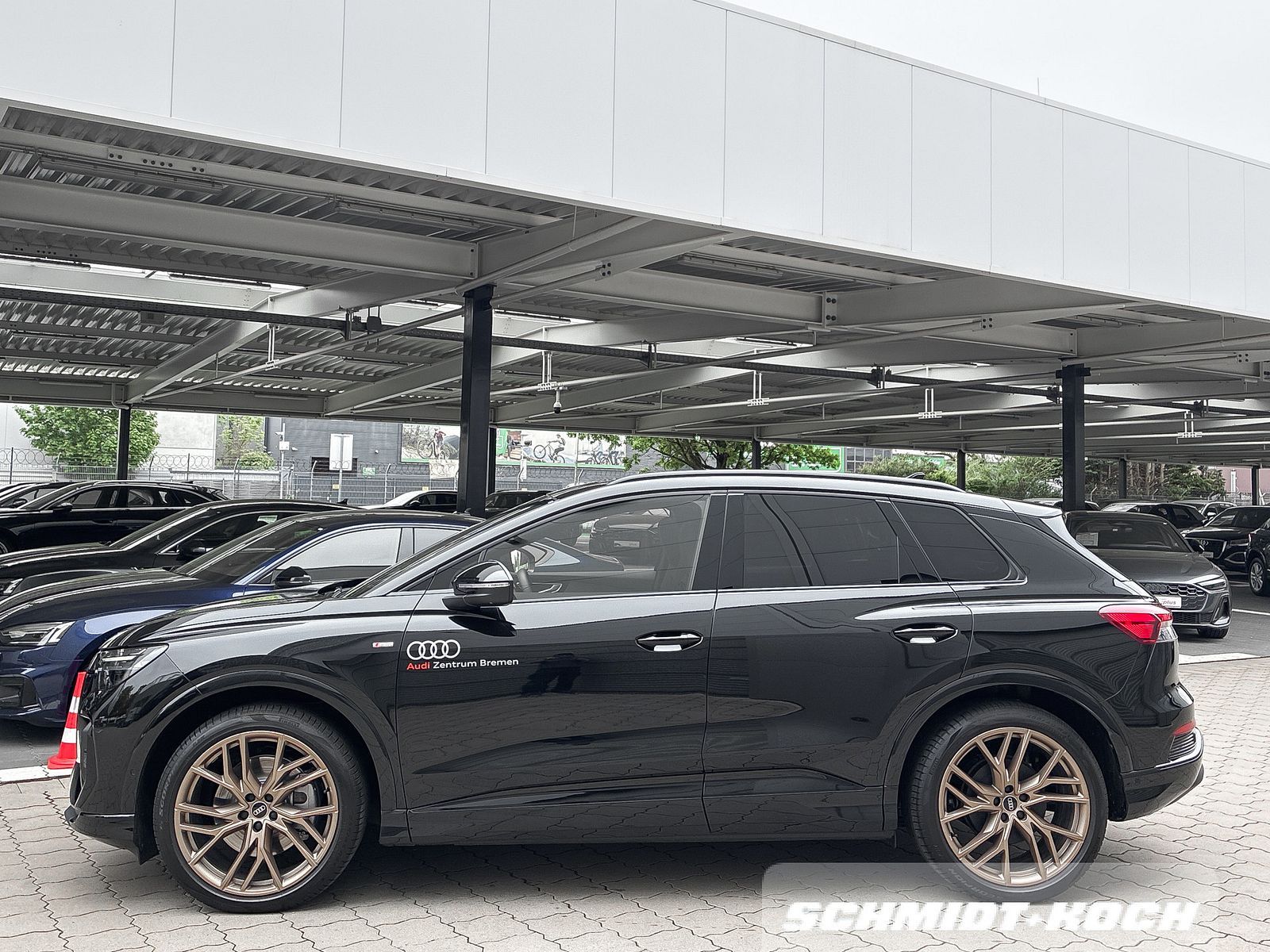 Audi Q4 e-tron 45 S LINE PANO-SD AHK SONOS foto 4