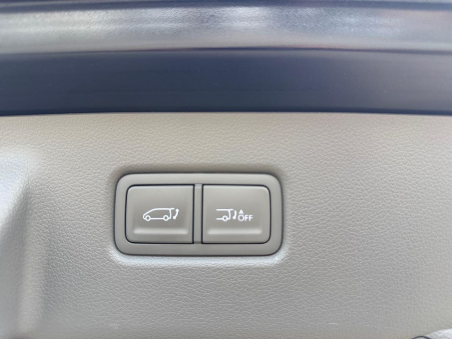 Fahrzeugabbildung Hyundai STARIA Signature 2.2 CRDi 7-Sitzer BOSE+AHK+360°