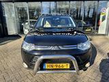 Mitsubishi Outlander 2.2 DI-D Intense+ 4WD *7-persoons*Schu - Mitsubishi Outlander: Intense