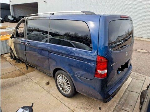 Mercedes-Benz V 220 d BRANDSCHADEN !