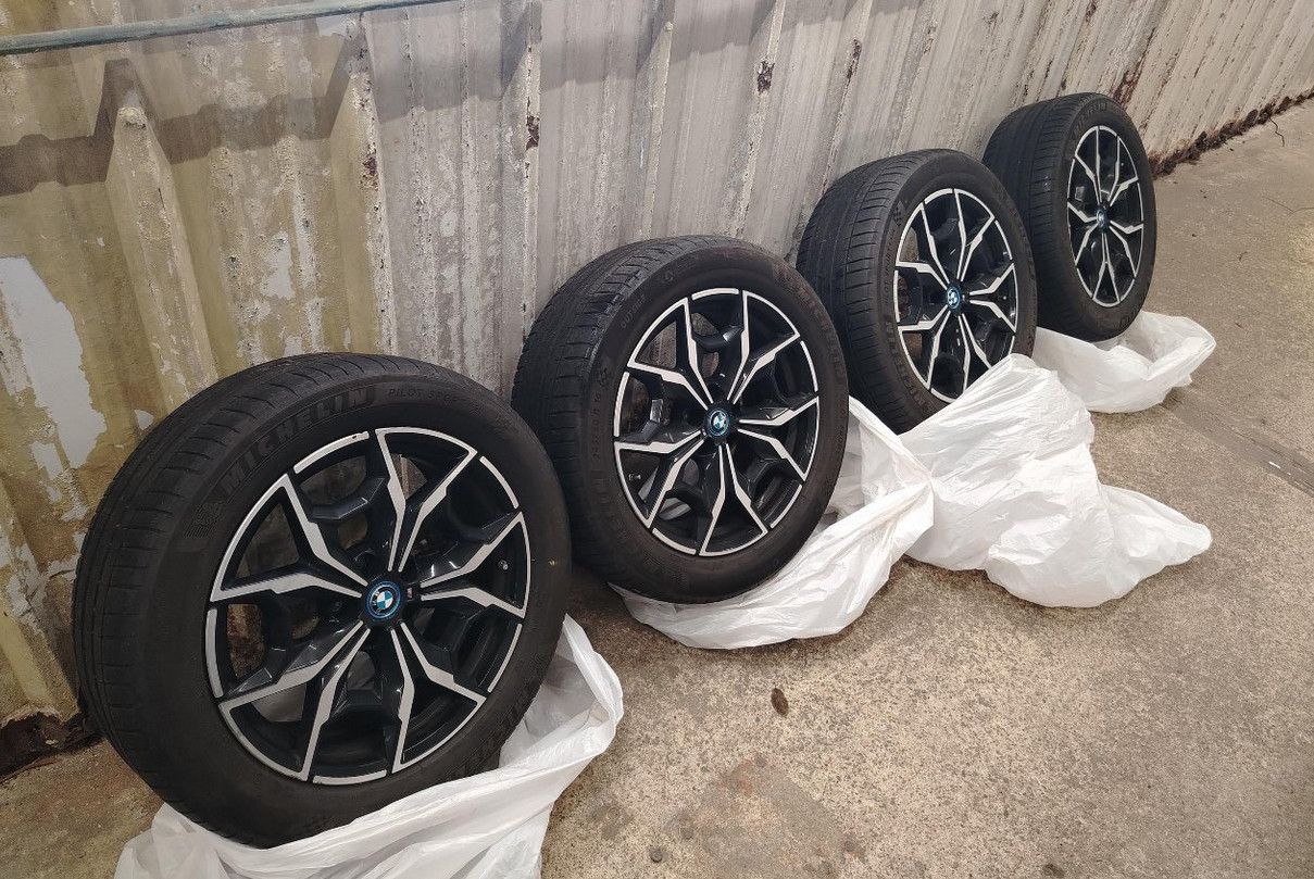 Fahrzeugabbildung BMW X3 xDr 30e M SPORT/LASER/NAVI/DAB/SHZ/AHK/8Fa