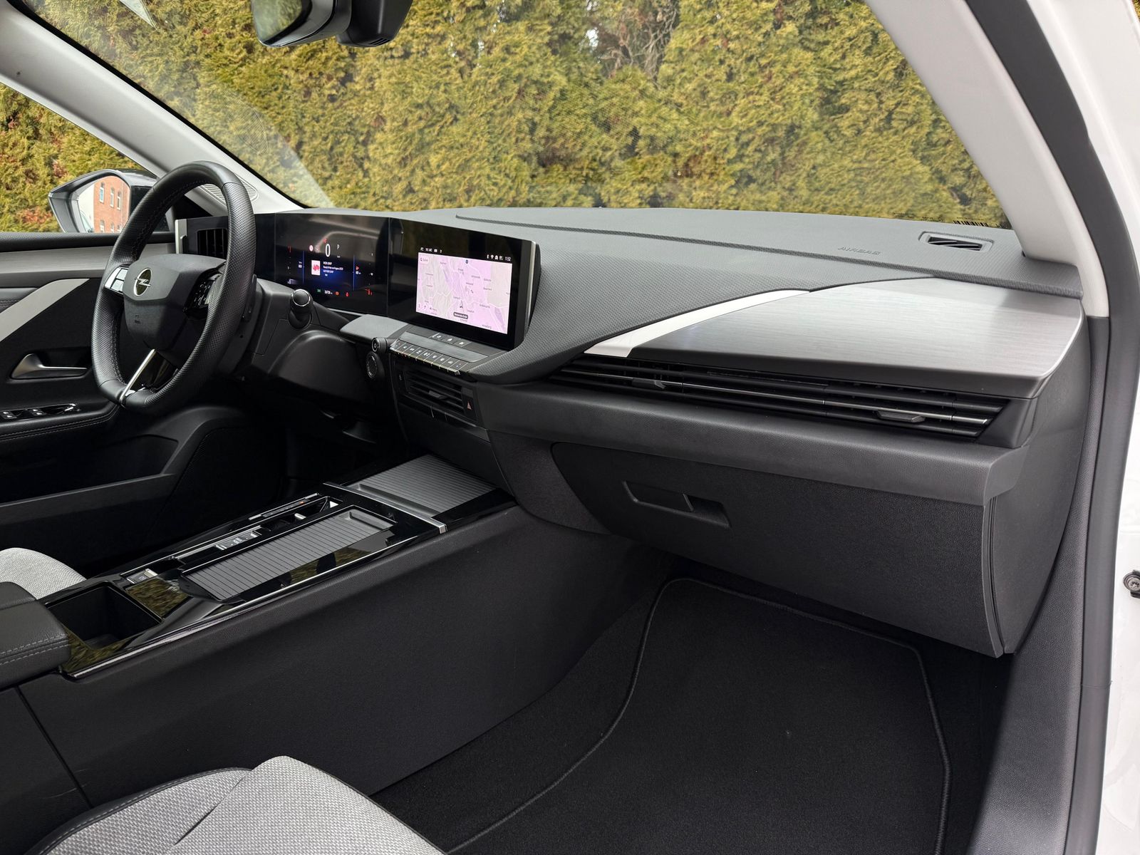 Fahrzeugabbildung Opel Astra L 1.2 Aut. Elega LED+NAV+ACC+KAM+DAB+CARPL