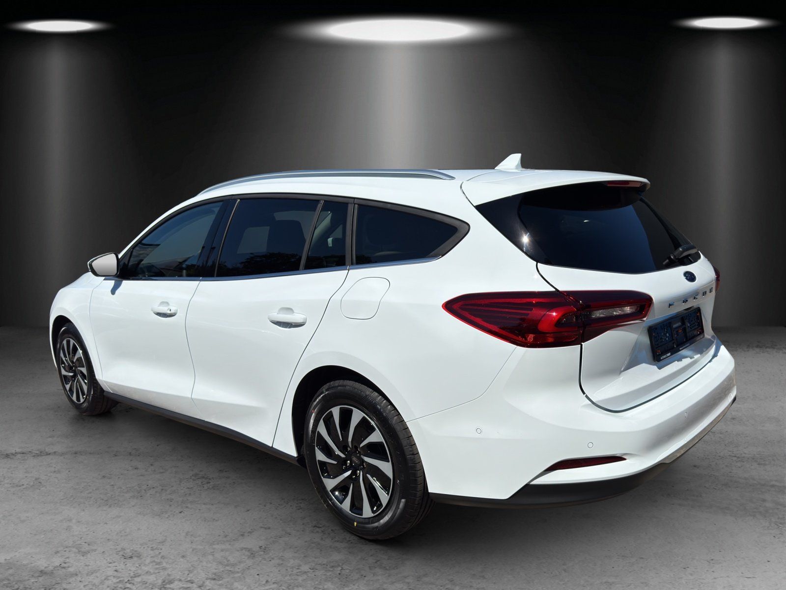 Fahrzeugabbildung Ford Focus Turnier Titanium Edition AUTOMATIK/SHZ/LED