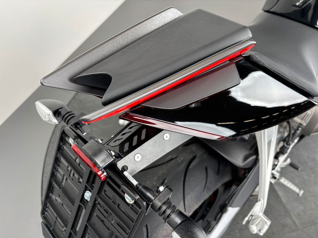 Fahrzeugabbildung Aprilia TUONO 660 FACTORY *TOP-ZUSTAND *SERVICE NEU