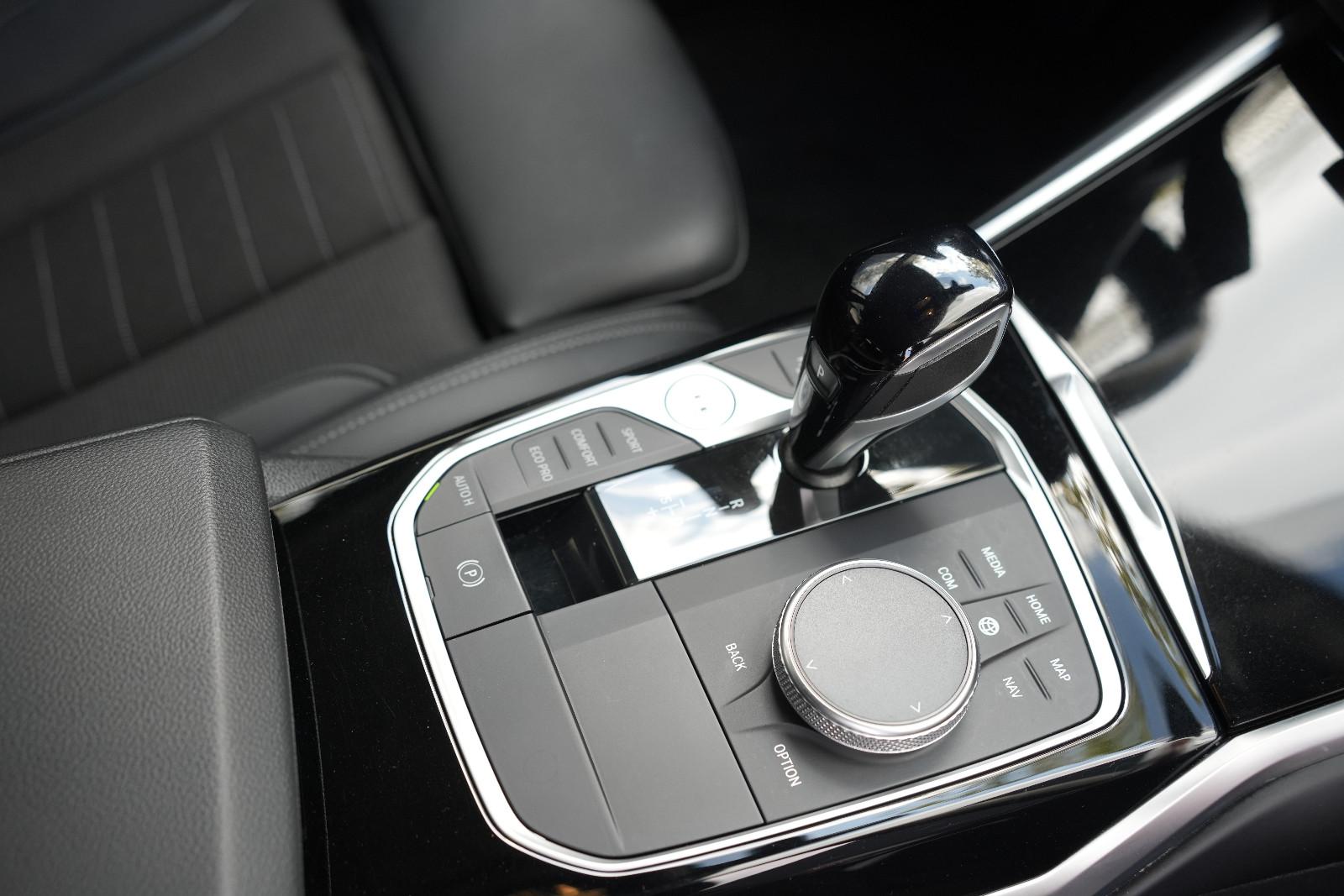 BMW 318 d Sport Line*STANDHZG*ACC*AHK*DAB, миниатюра 17