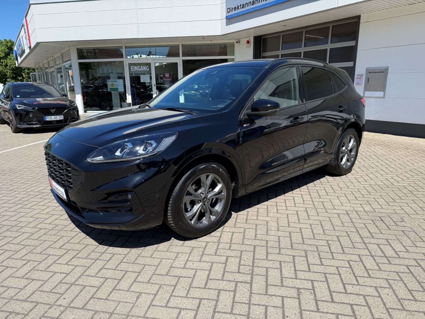 Fahrzeugabbildung Ford Kuga ST-Line X ACC LED Pano RFK Navi B&O AHK TWA