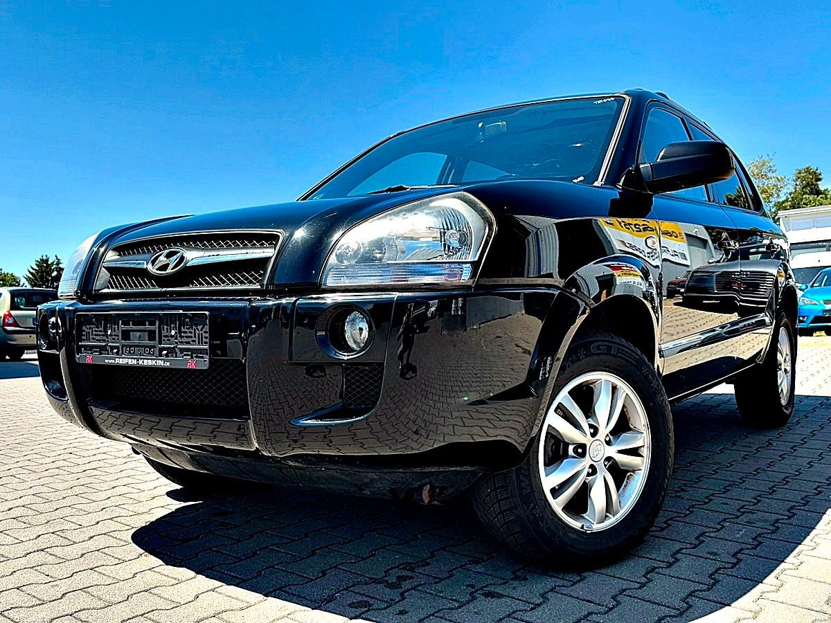 Hyundai TUCSON 2.0/SHZ/TÜV NEU/LEDER/PDC/1 HAND