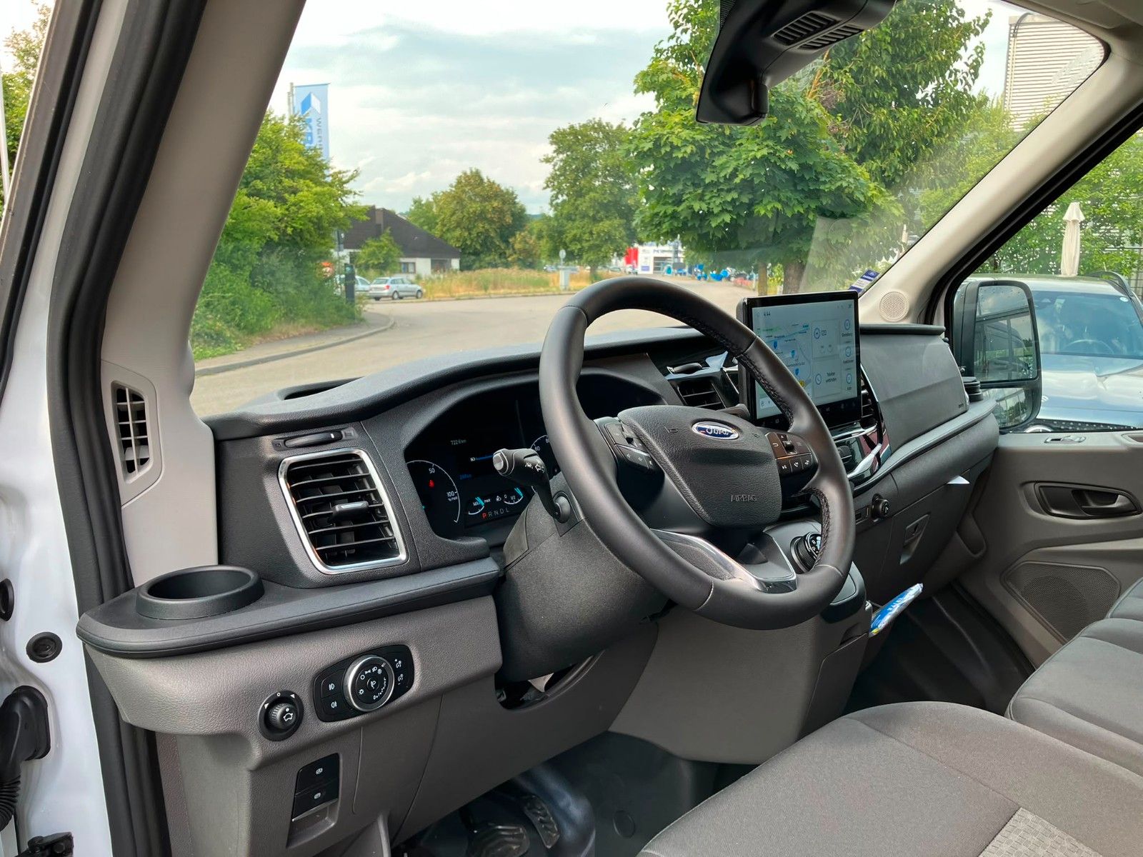 Fahrzeugabbildung Ford E-Transit Kasten E 350 L3H3 SDH*NAVI*PDC*68KWh