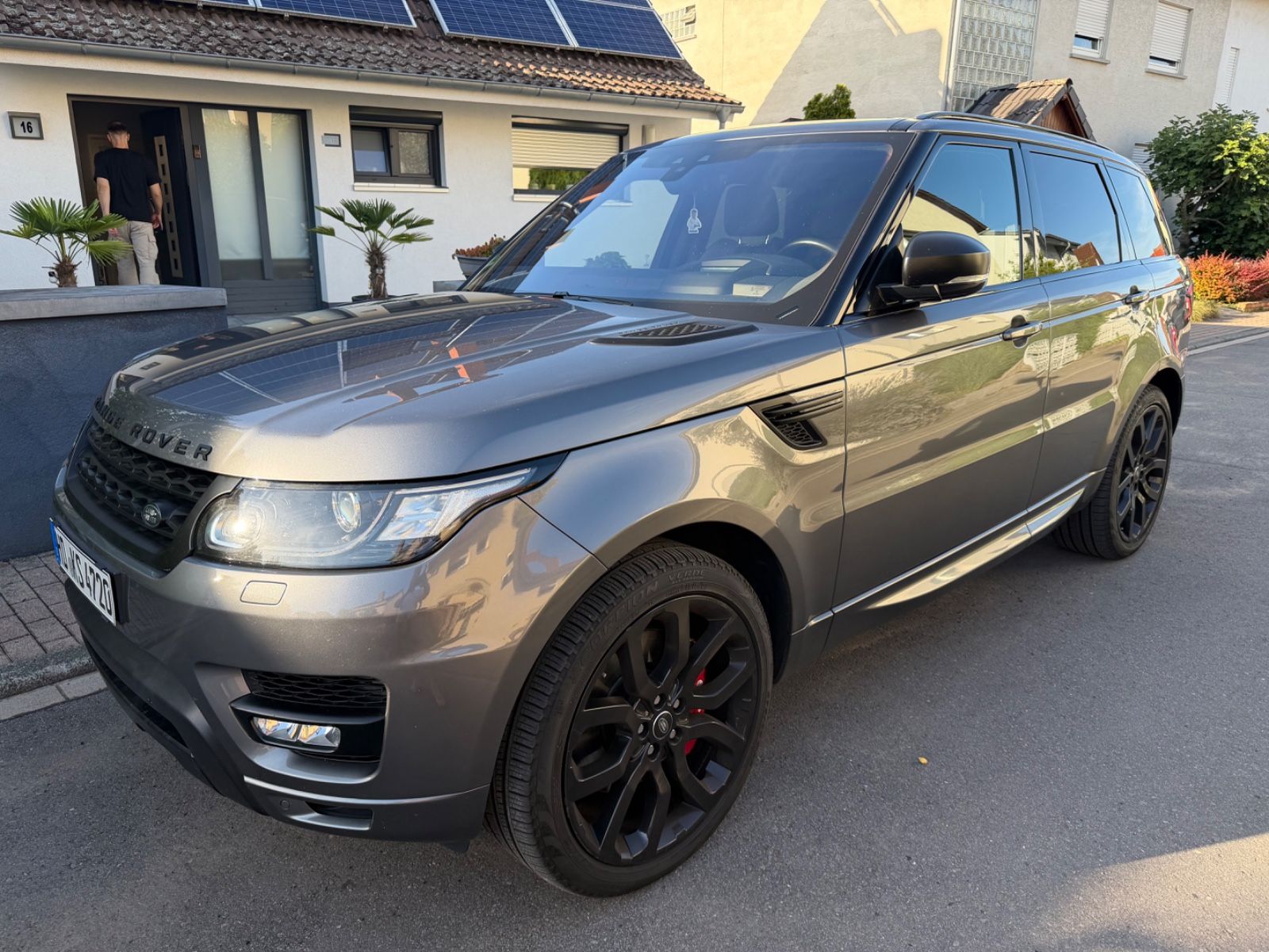 Land-Rover Range Rover Sport - 1