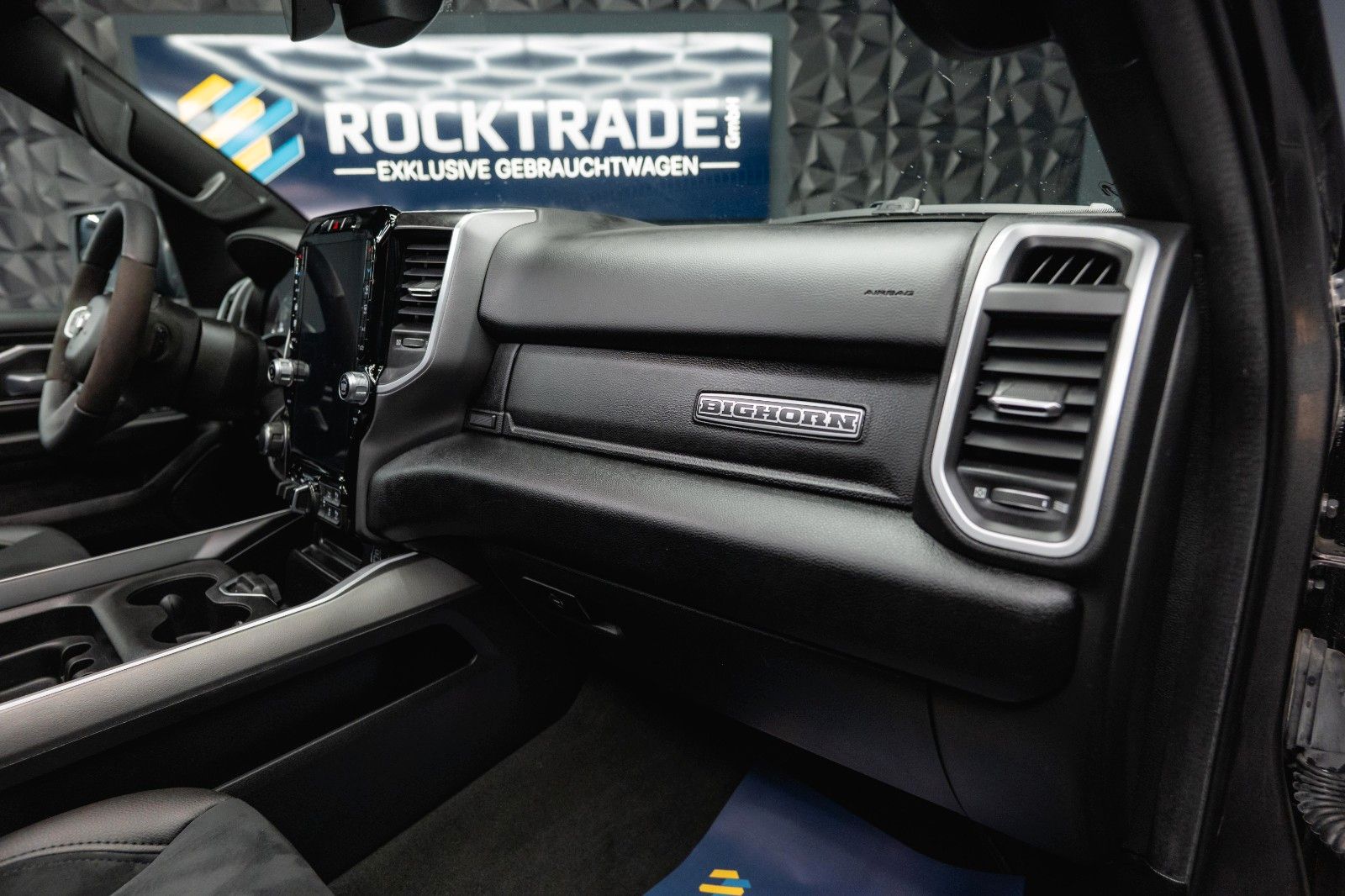 Fahrzeugabbildung Dodge RAM 5.7 V8 HEMI 4x4 Limited Longbed Airmatic 19%