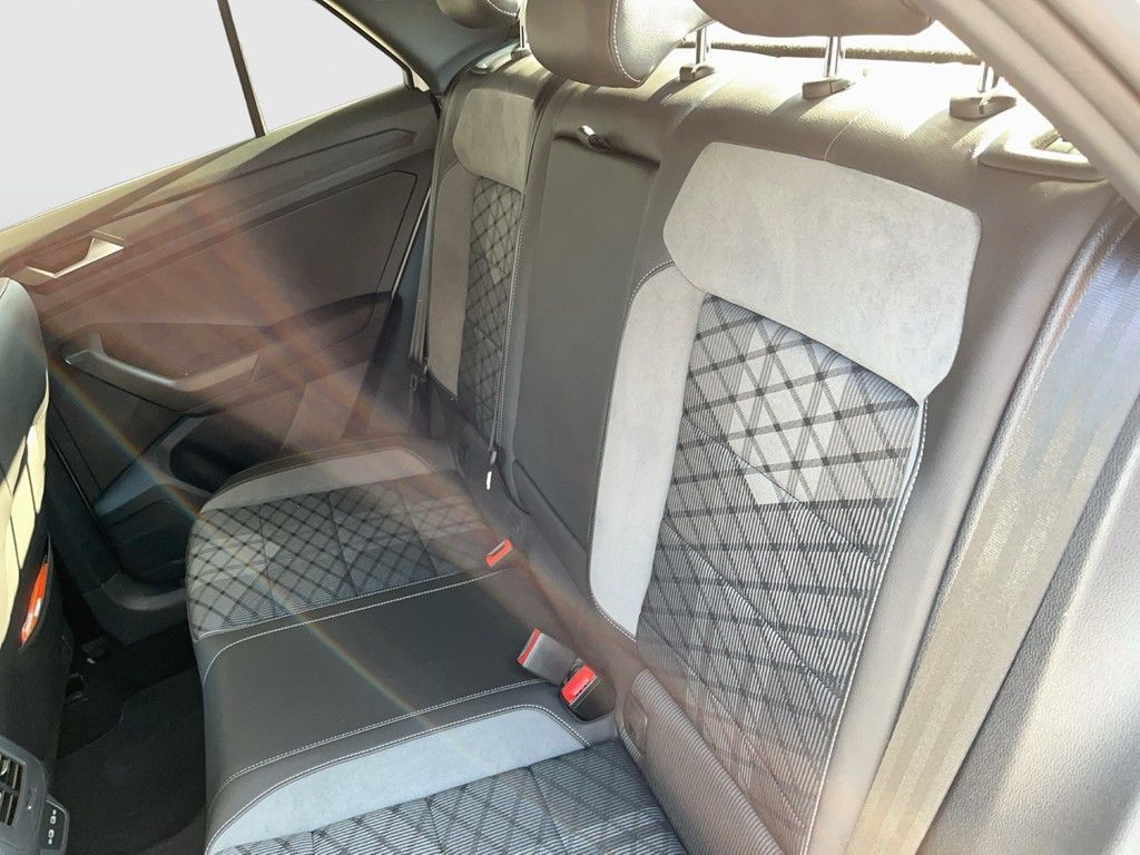 Volkswagen T-Roc - Bild 12