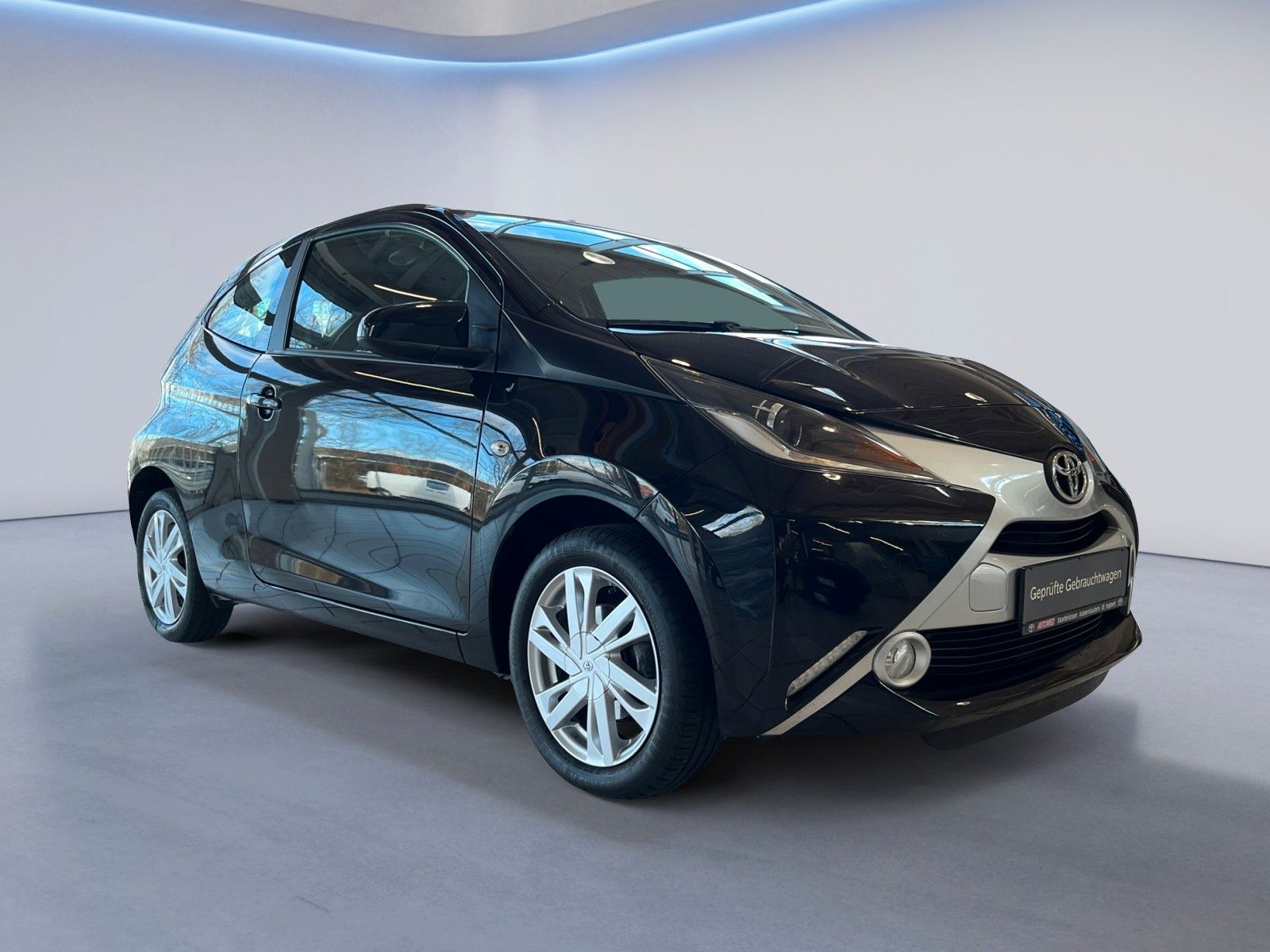 Fahrzeugabbildung Toyota Aygo AYGO x-play Team D