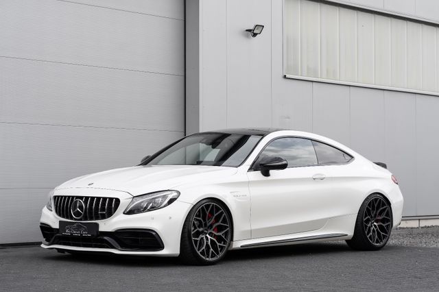 MERCEDES-BENZ C63 S AMG Coupe Jahreswagenzustand MB Scheckheft