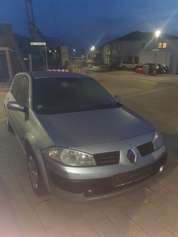 Renault Megané ANZEIGE GANZ LESEN!!!