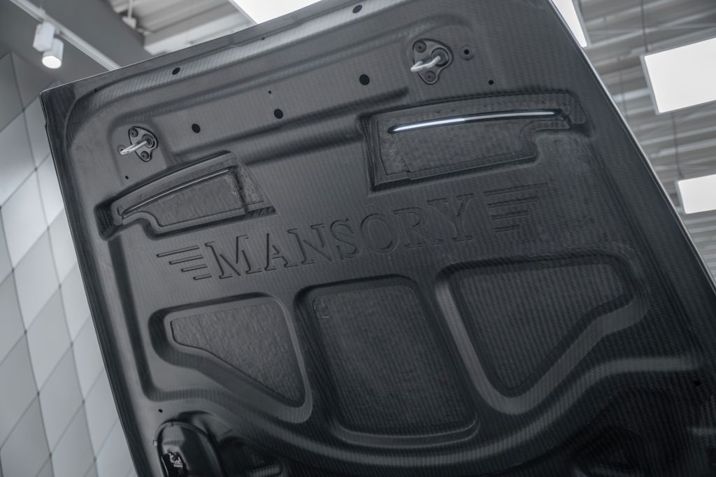 Cullinan BLACK BADGE 2026 MANSORY BLACK/ORANGE - Bild 29