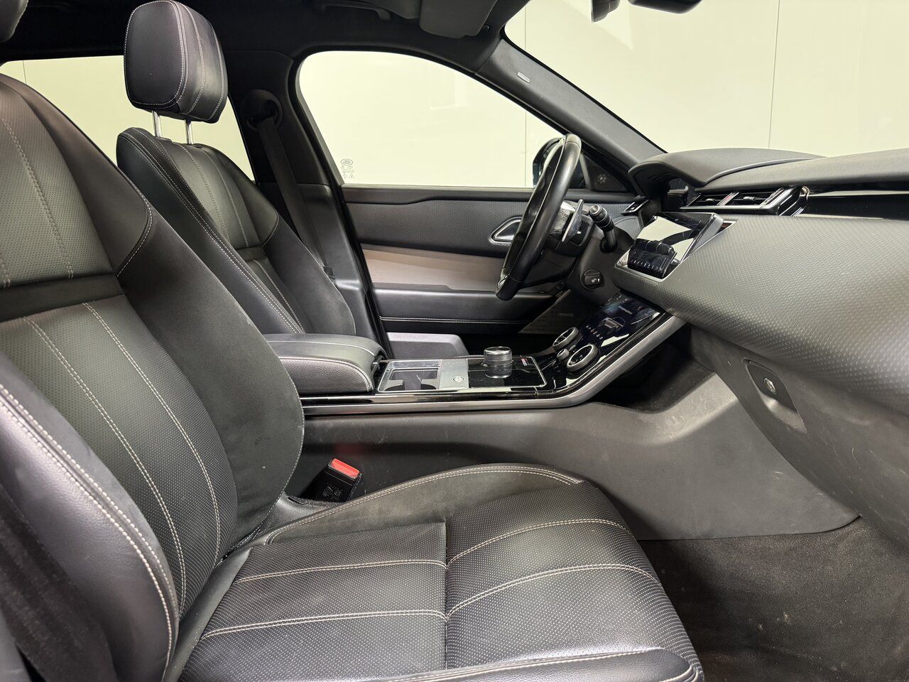Land Rover Range Rover Velar 2.0d Autom. - R Dynamic - Pano imagem 2