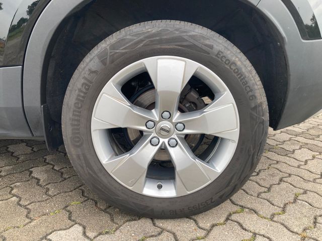 XC 40 T3 Momentum Pro 2WD