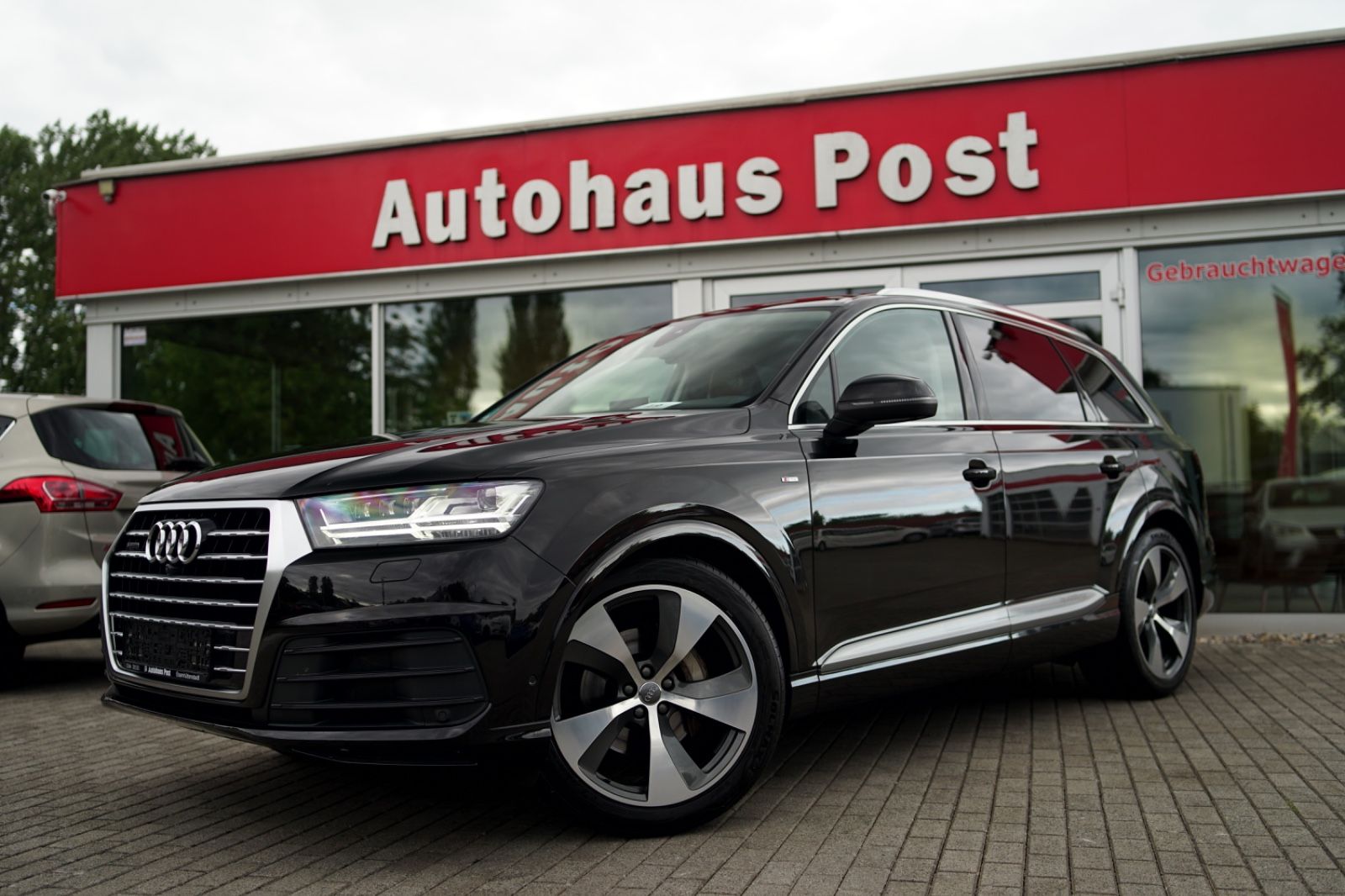 AUDI Q7 3.0TDI S-Line Matrix-LED AHK BOSE Luft