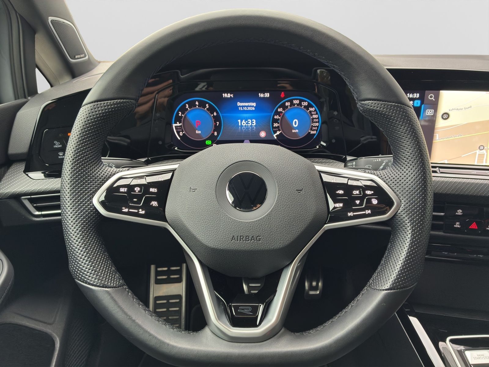 Golf VIII 1,5 l eTSI DSG R-Line *LED+*NAVI*KAMER