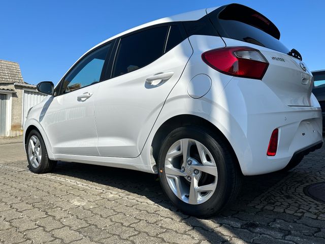 Hyundai i10 1.0 CONNECT & GO - NAVI - SOFORT