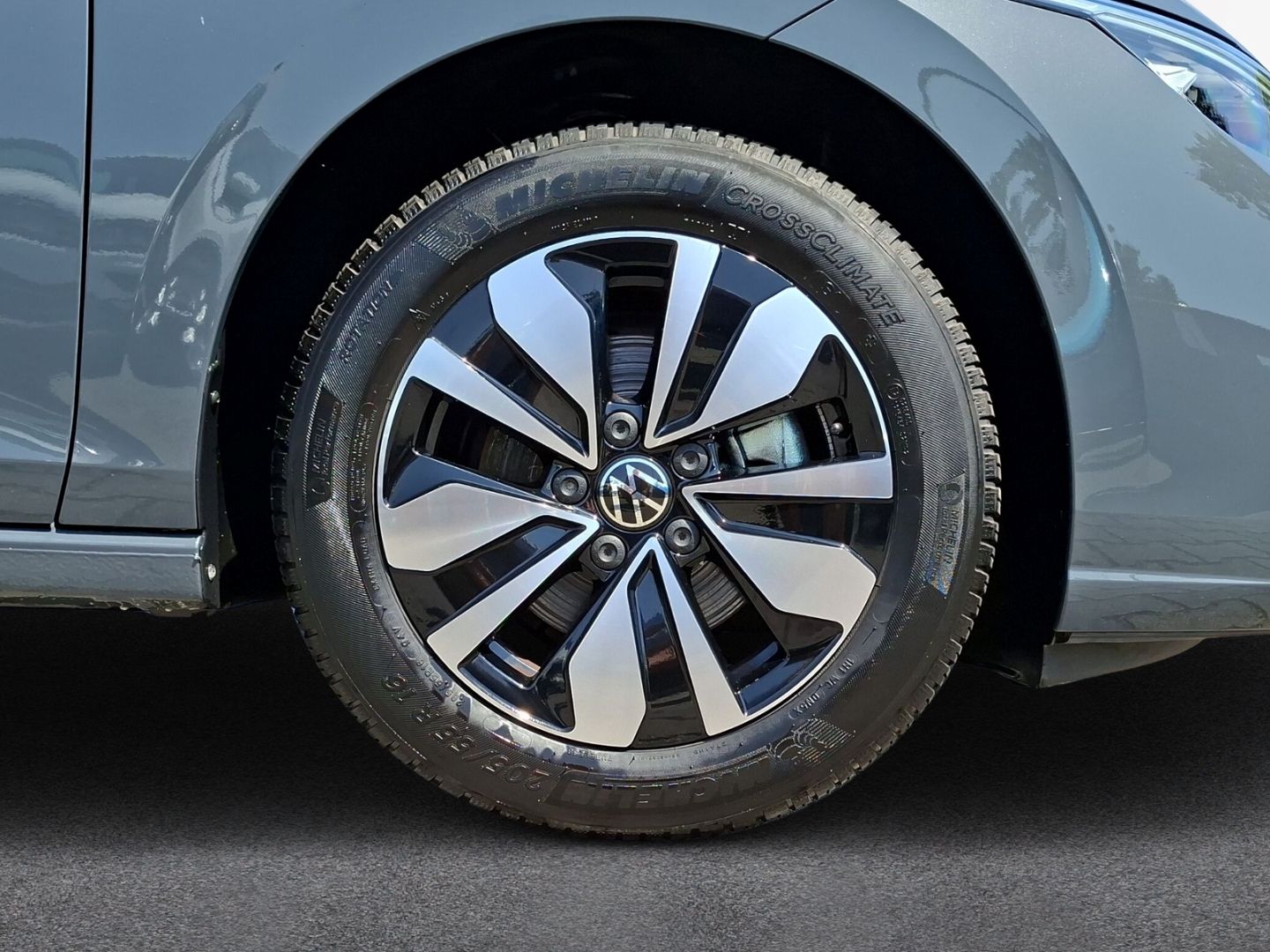 Golf VIII 2.0 TDI DSG Goal *AHK*NAVI*Kamera*ACC*