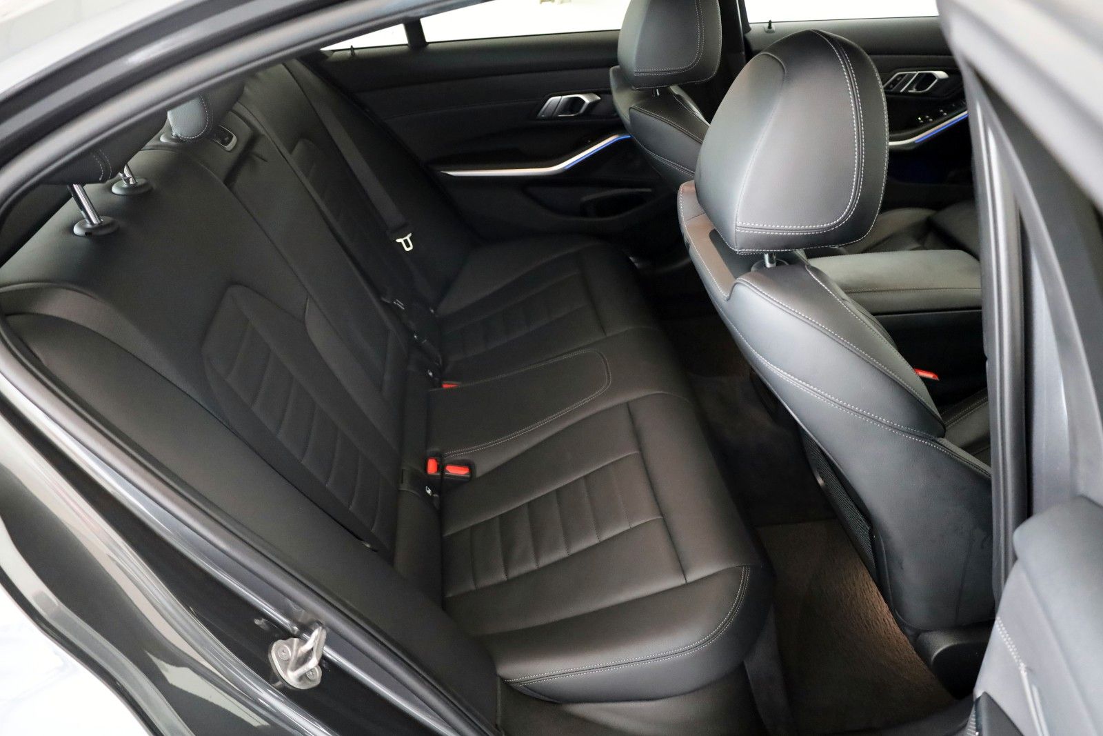 Fahrzeugabbildung BMW 318 d Lim. Sport Line ,M Sport,Leder,Navi.