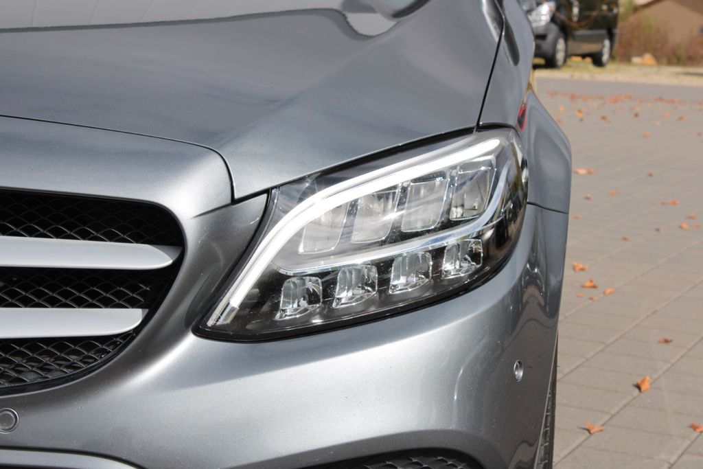 MERCEDES-BENZ C 220 d T LED AUT SHZ KAM NAVI PDC