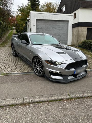 Ford Mustang 5,0 GT V8