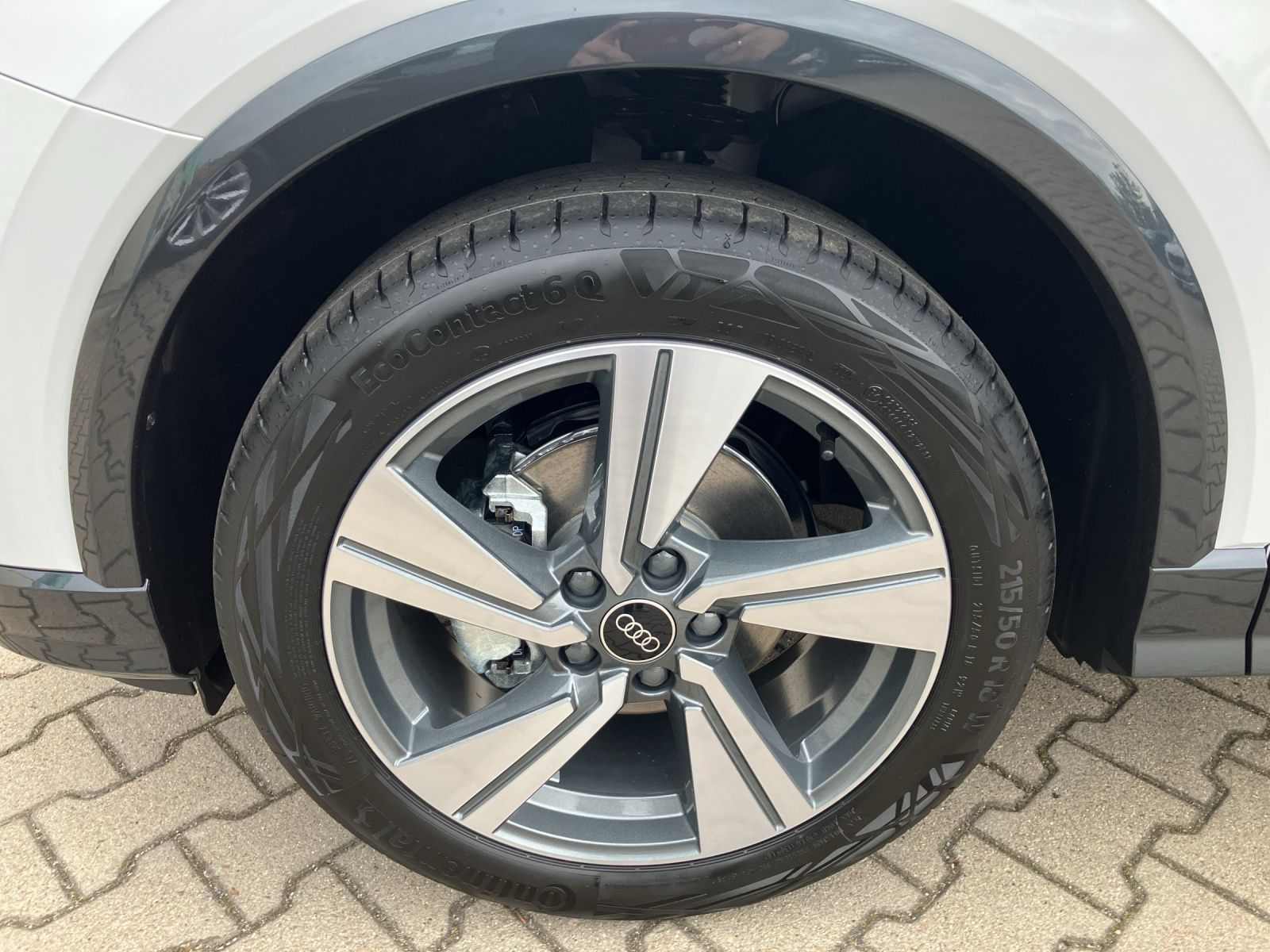 Fahrzeugabbildung Audi Q2 35 TFSI advanced Matrix GRA Vorb. Navi