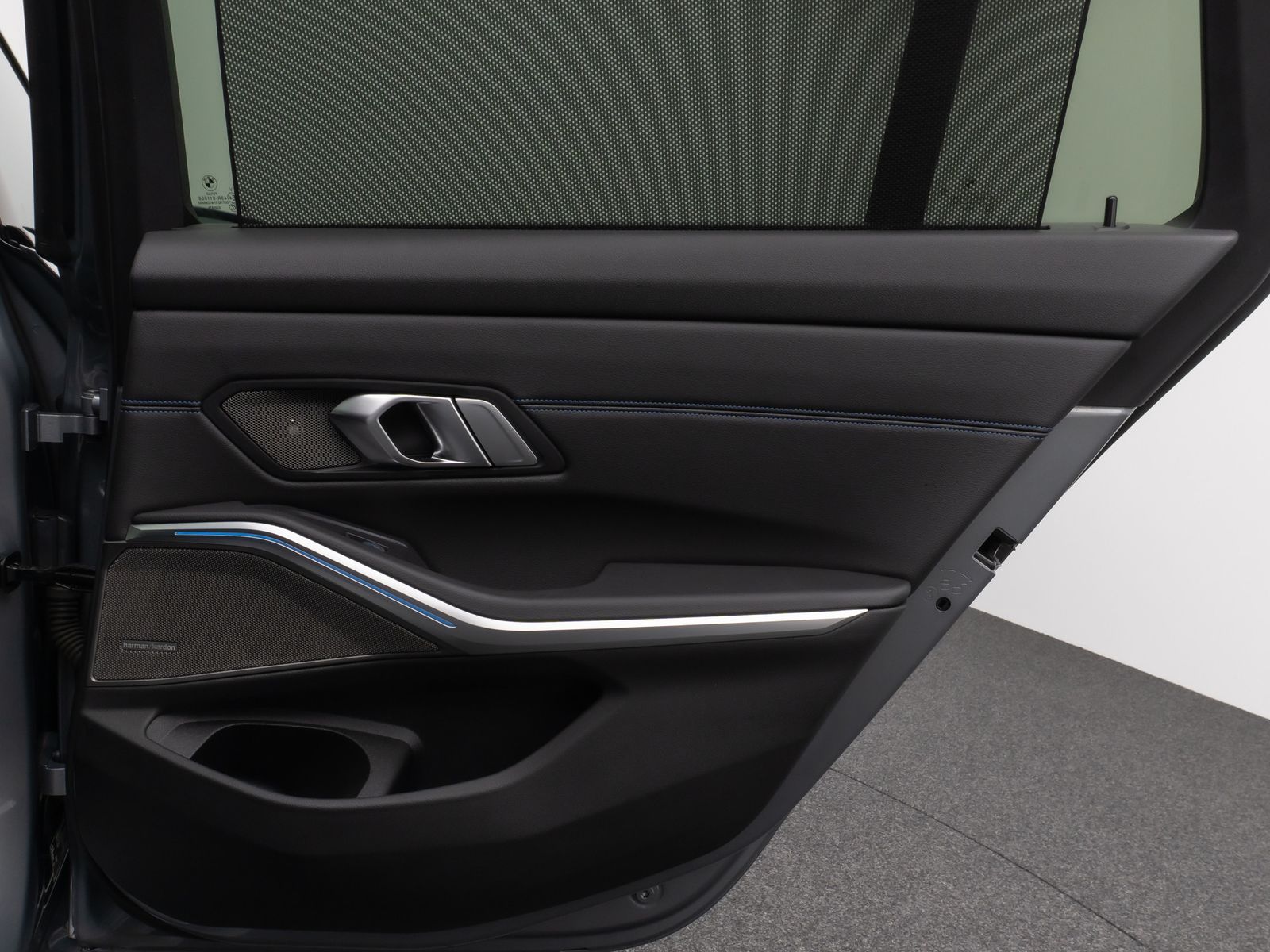 Fahrzeugabbildung BMW 330d M Sport Pro Panorama Kamera DAB H/K HUD