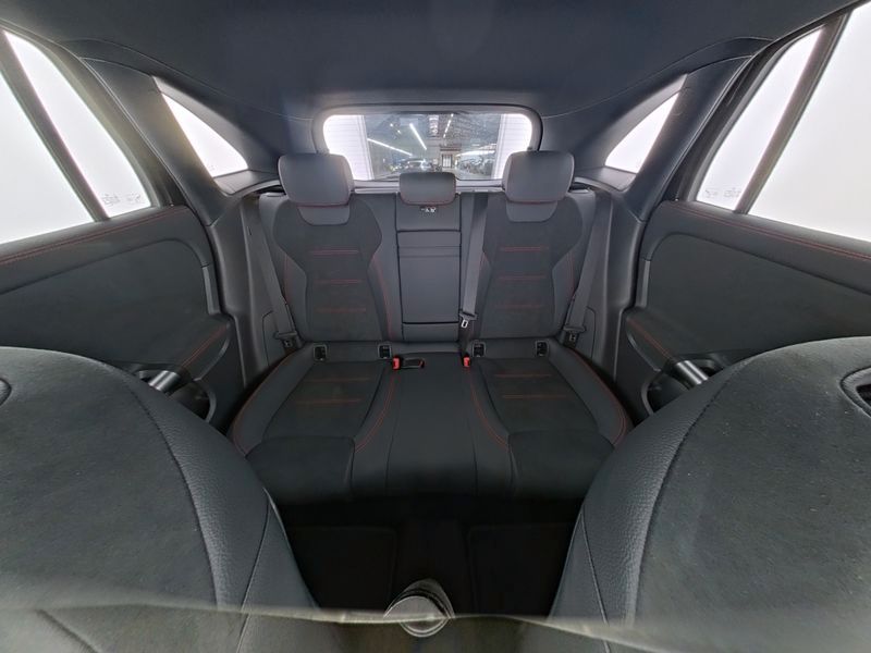 Fahrzeugabbildung Mercedes-Benz EQA 300 4M BONUS+AMG+AHK+360°+DISTRO+LHZG+CARPL+