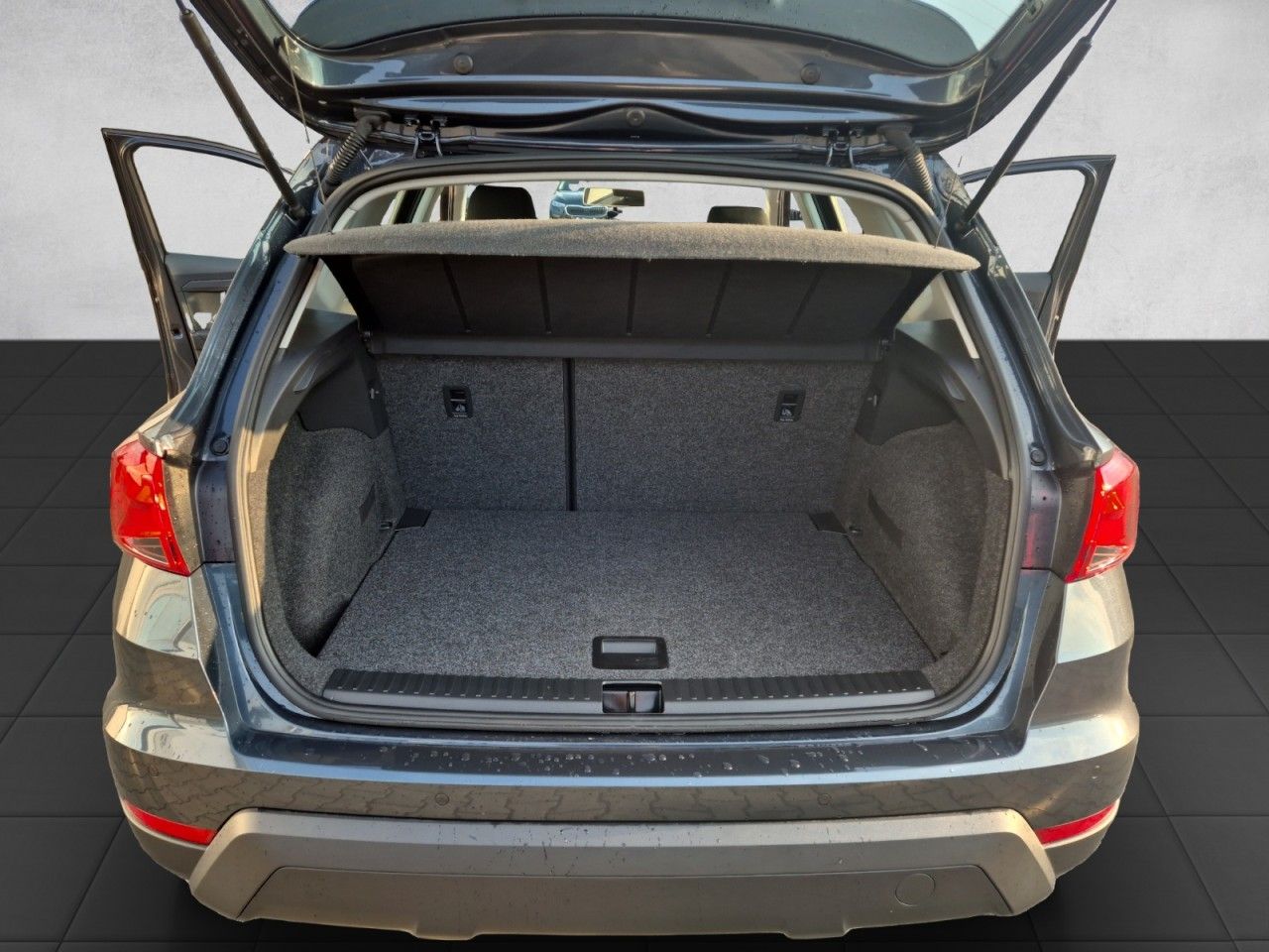 Fahrzeugabbildung SEAT Arona Style Navi Klima Totwinkelassistent