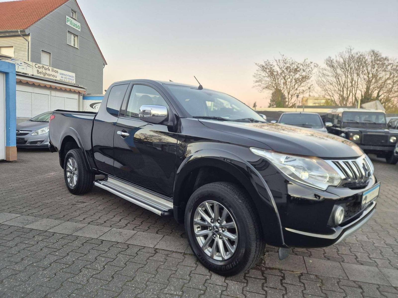 Mitsubishi L200 Plus Club Cab 4WD *AHK 3.0 To. / Top Optik*