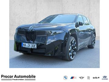 BMW Leasingangebot: BMW iX3 50 xDrive MSportPro PanoramicVision PANO AHK